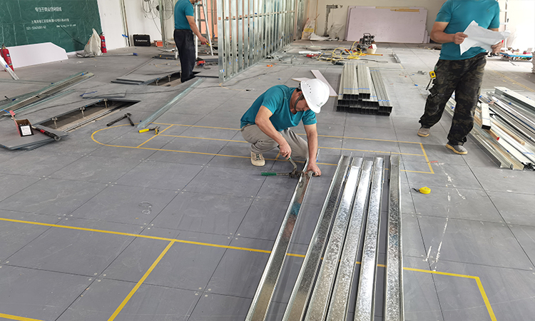 閔行海道爾夫實驗室公司辦公室裝修現場作業人員 閔行海道爾夫實驗室公司辦公室裝修現場作業人員