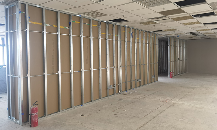 長寧世貿商城辦公室裝修施工現場1