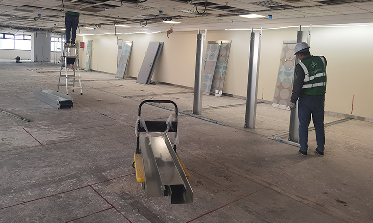 長寧世貿商城辦公室裝修施工現場5