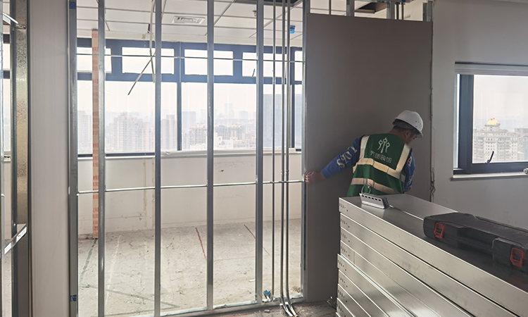 長寧世貿商城辦公室裝修施工現場6