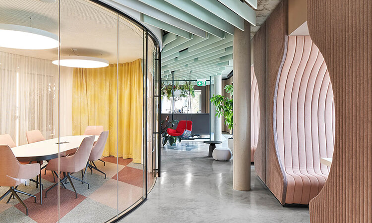 辦公室裝修前應與設計師咨詢哪些？設計師又要做好哪些？